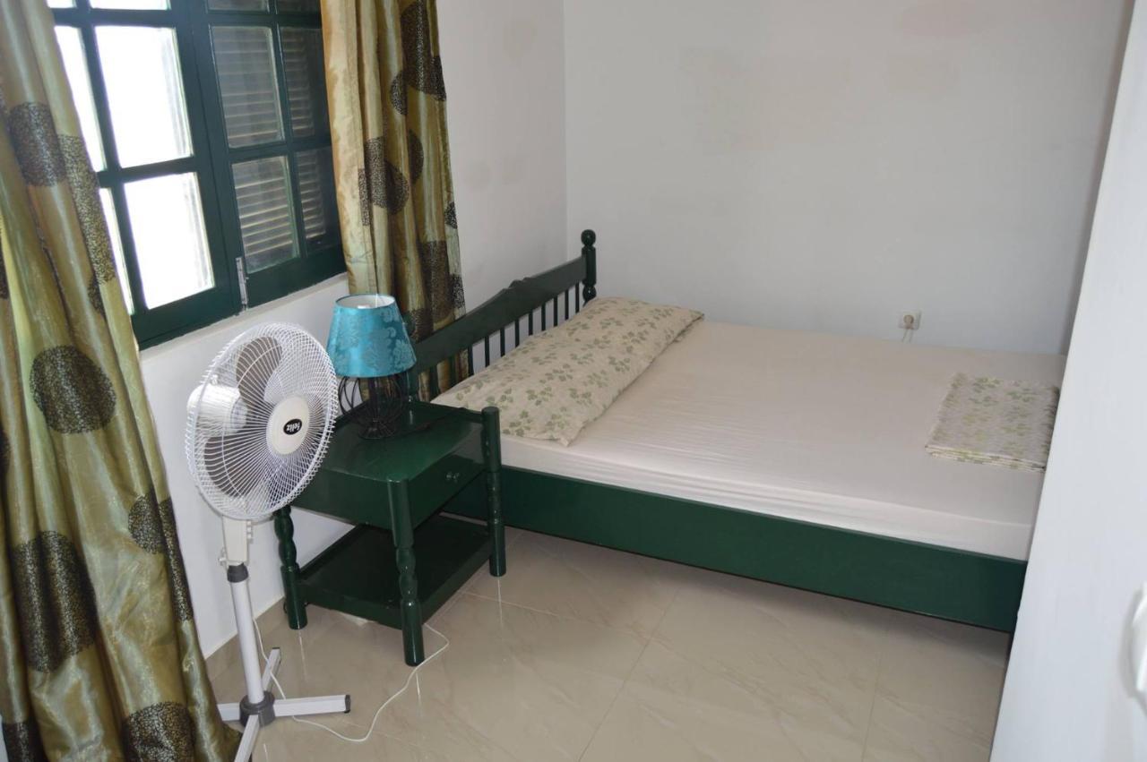 Apartamento T1 Mobiliado Com Wi-Fi Praia Exterior foto